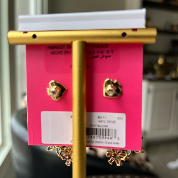 NWT KATE SPADE FIRST BLOOM LINEAR CRYSTAL EARRINGS - Picture 4 of 6